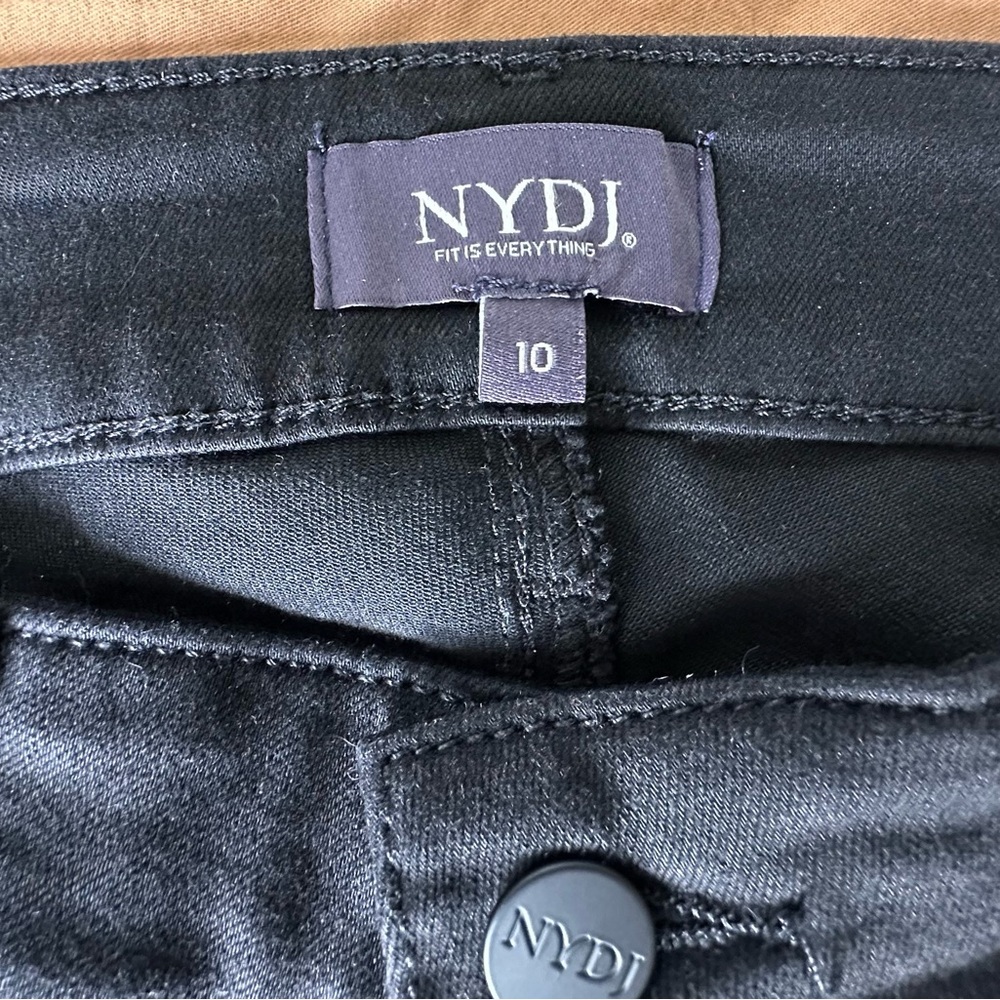 Not Your Daughter’s Jeans-Black Boot Cut Lift & Tuck Wide Hem Cool Fabric SZ 10 - Picture 5 of 14